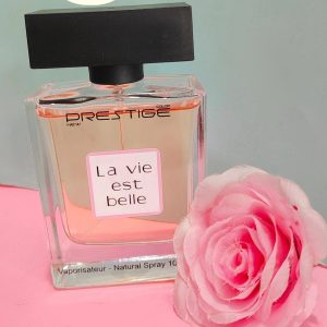ادکلن 100 میل زنانه پرستیژ رایحه لاویه است بل(Lancome La Vie Est Belle)